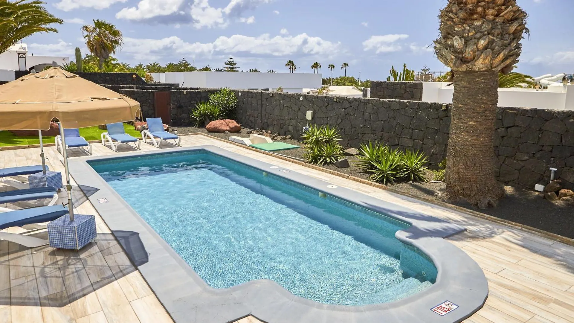 Villa Del Sol - Lh133 By Villas Now Ltd Playa Blanca
