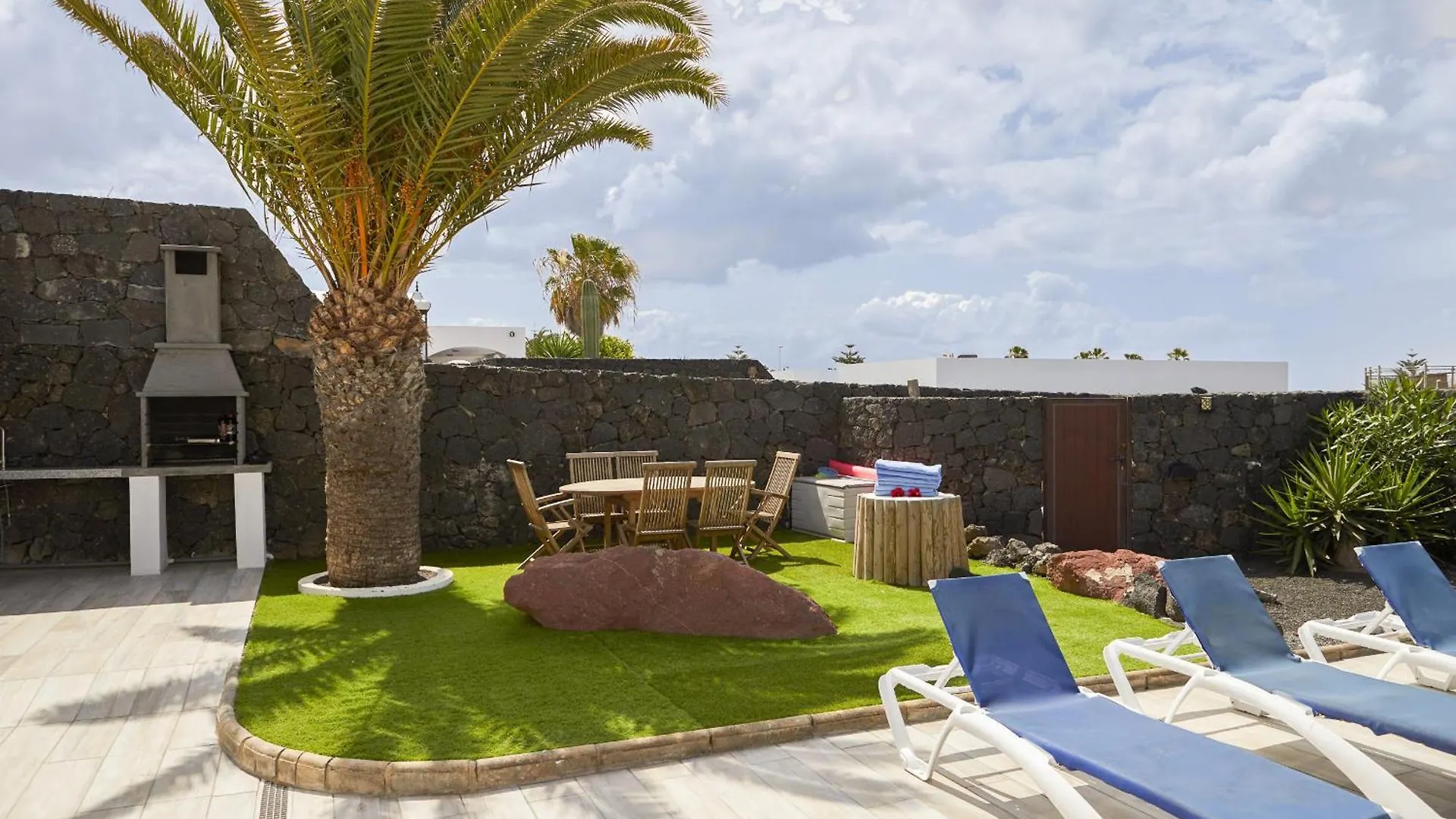 Villa Del Sol - Lh133 By Villas Now Ltd Playa Blanca  0*, Playa Blanca (Lanzarote) Spain