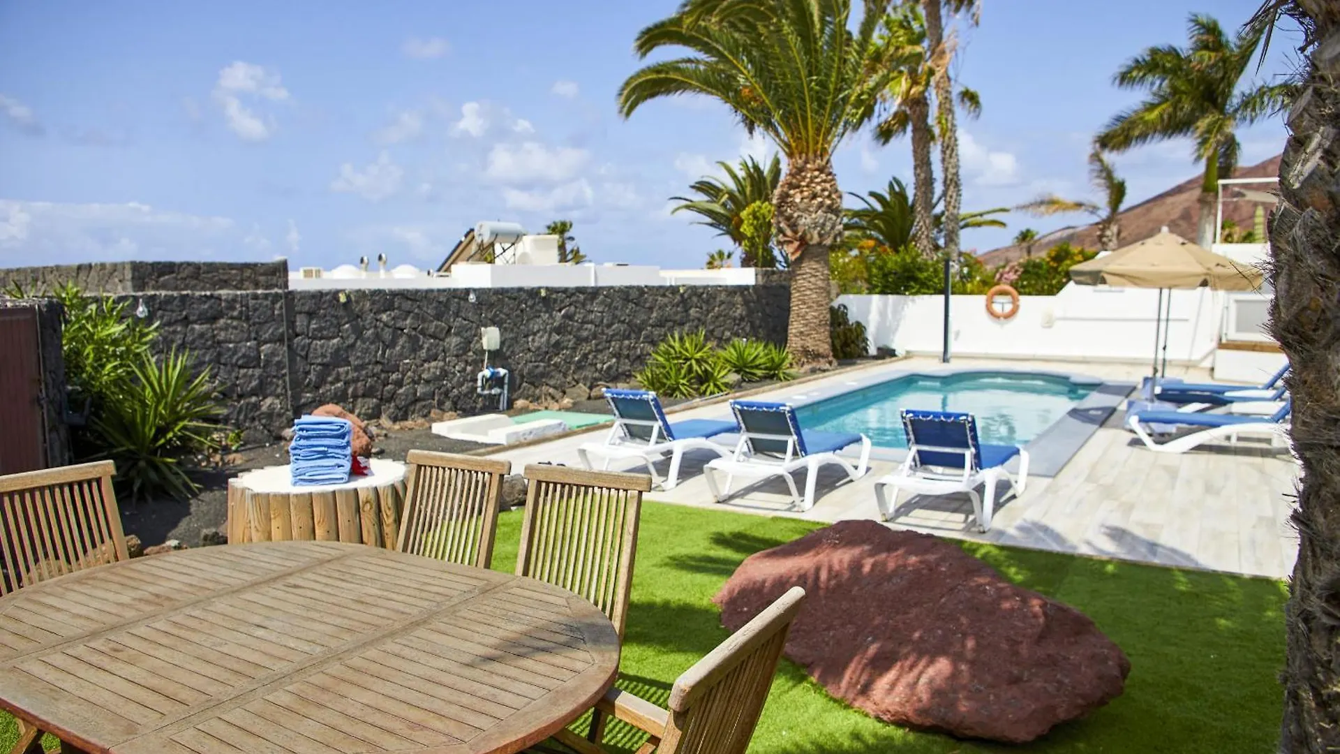 Villa Del Sol - LH133 By Villas Now Ltd Playa Blanca  España